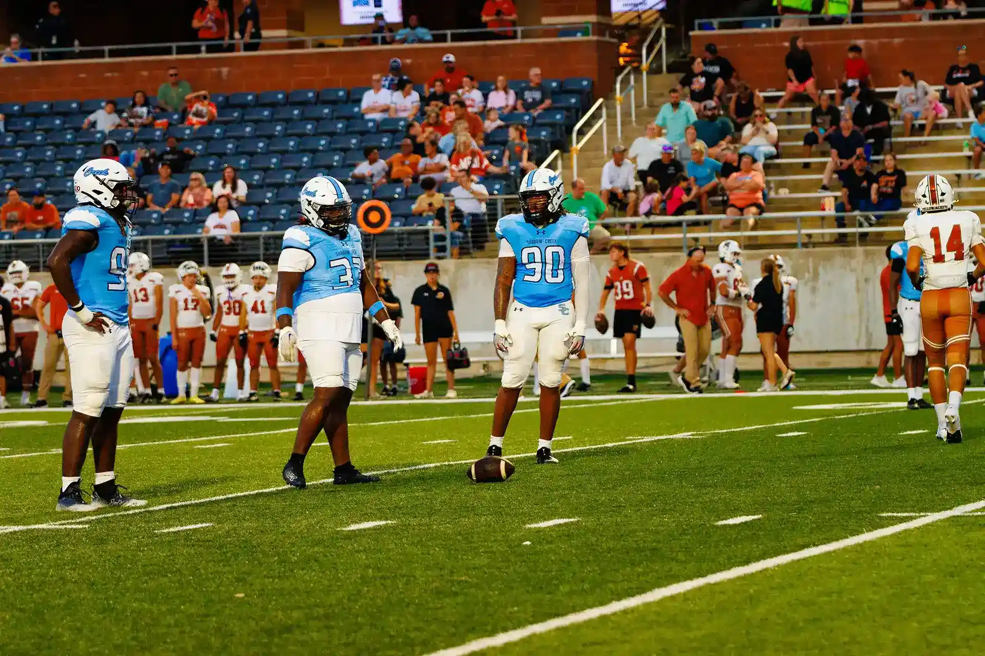 Texas High School Football, Athletes, Football players, high school, #gamedaysportsjournal, #jcurtismedia, #photobyjeteralcmitchell