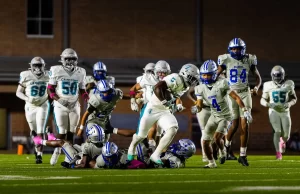 Almeta Crawford Overpowers Willowridge 49–21 in Heated Crosstown Rivalry Texas High School Football, Athletes, Football players, high school, #gamedaysportsjournal, #jcurtismedia, #photobyjeteralcmitchell