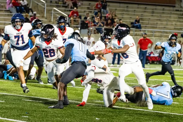 Texas High School Football, Athletes, Football players, high school, #gamedaysportsjournal, #jcurtismedia, #photobyjeteralcmitchell