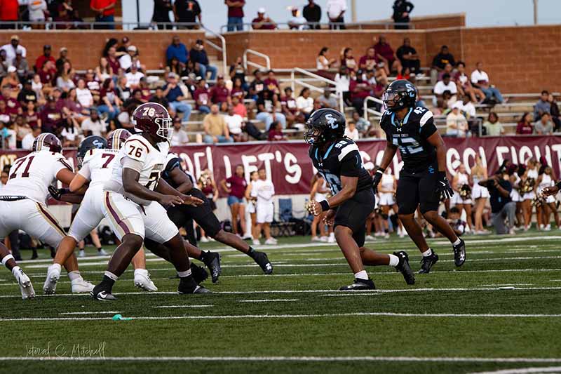 Defensive Lineman, #gamedaysportsjournal, #jcurtismedia, #jeteralmitchell