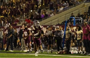 Manvel vs Summer Creek – Week 2 UIL Playoff Showdown Benny Easter Jr Summer Creek wide receiver scoring touchdown vs Manvel – Gameday Sports Journal, Jeteral C. Mitchell #jcurtismedia, #gamedaysportsjournal