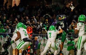 Iowa Colony vs Brenham | Playoff Thriller at Legacy Stadium Kalen Simmons Iowa Colony sophomore free safety/cornerback making a play vs Brenham – Gameday Sports Journal, Jeteral C. Mitchell, JCurtis Media