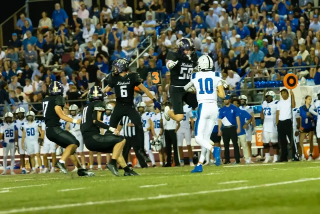 Kinkaid offensive and defensive linemen dominate the trenches in 2025 SPC 4A football championship against Episcopal Knights