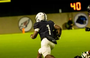 Randle vs Iowa Colony: 2025 UIL Regional Rematch at Legacy Stadium Landon Williams-Callis running for a touchdown against Iowa Colony during the 2025 UIL Regional Championship at Legacy Stadium – Photo by JCurtisMedia | GamedaySportsJournal